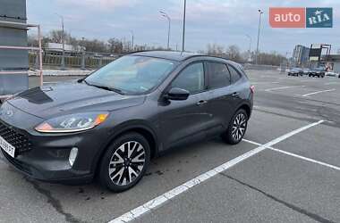 Внедорожник / Кроссовер Ford Escape 2020 в Киеве