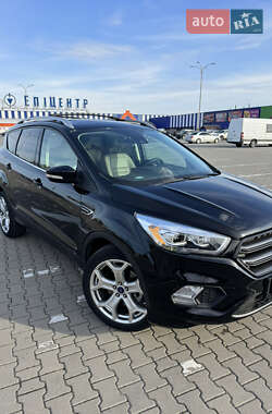 Внедорожник / Кроссовер Ford Escape 2017 в Черновцах