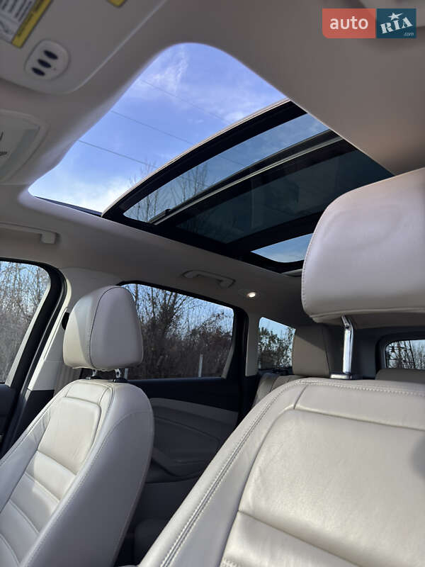 Позашляховик / Кросовер Ford Escape 2017 в Чернівцях