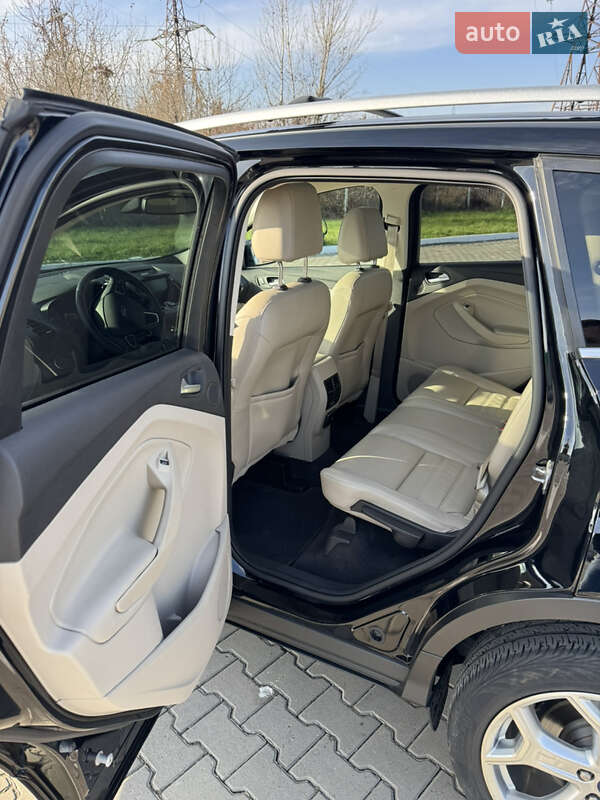 Позашляховик / Кросовер Ford Escape 2017 в Чернівцях