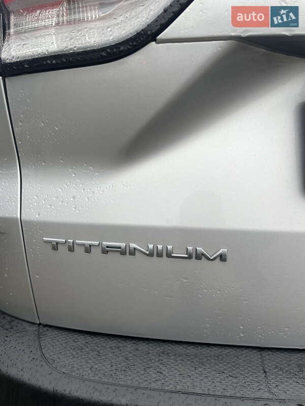 Внедорожник / Кроссовер Ford Escape 2020 в Киеве