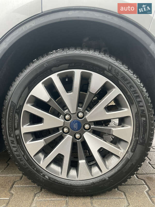 Внедорожник / Кроссовер Ford Escape 2020 в Киеве