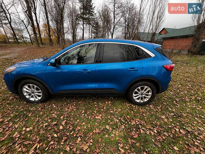 Позашляховик / Кросовер Ford Escape 2020 в Саврані