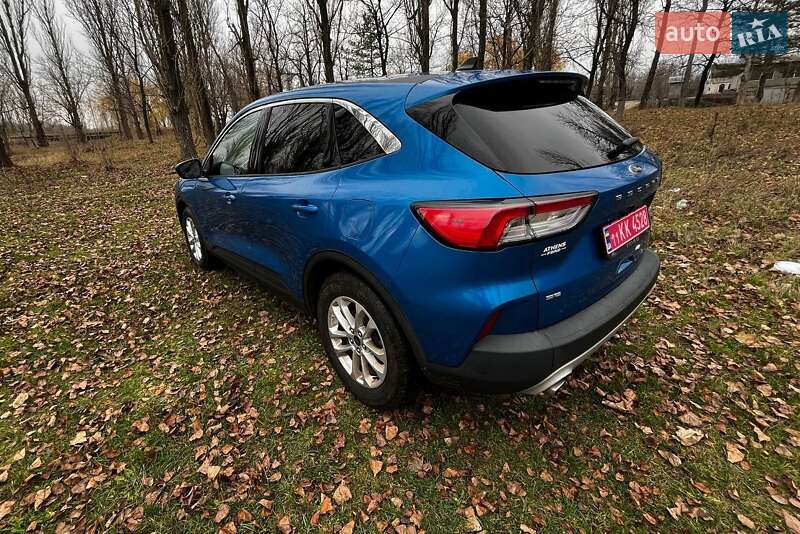 Позашляховик / Кросовер Ford Escape 2020 в Саврані