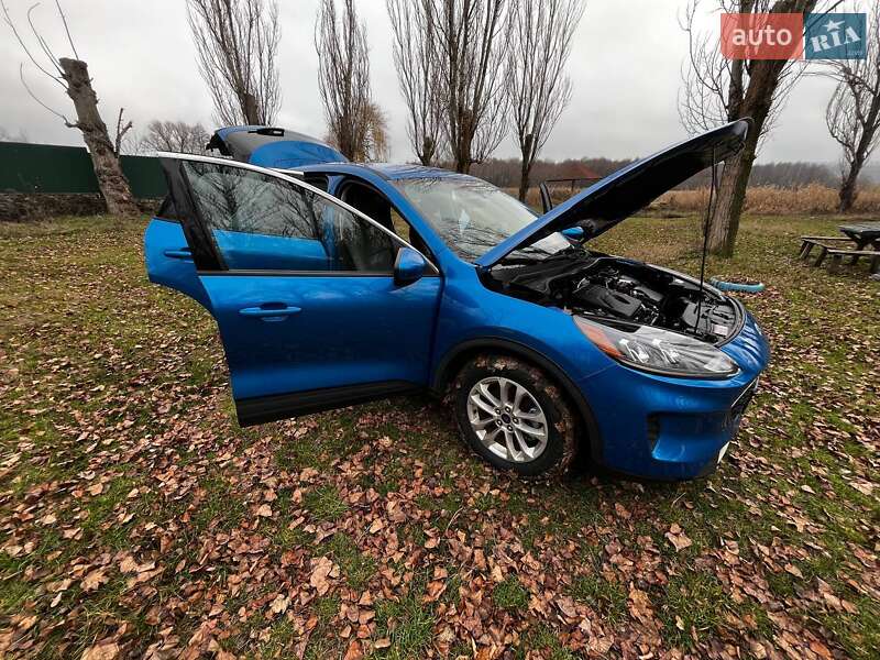 Позашляховик / Кросовер Ford Escape 2020 в Саврані