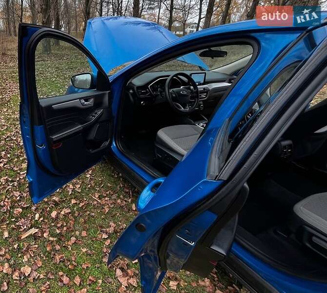 Позашляховик / Кросовер Ford Escape 2020 в Саврані