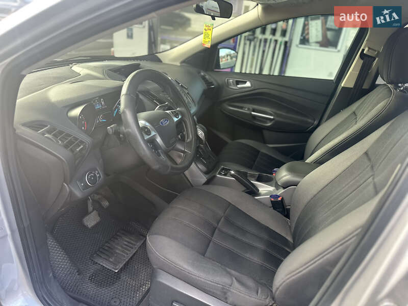 Внедорожник / Кроссовер Ford Escape 2015 в Днепре