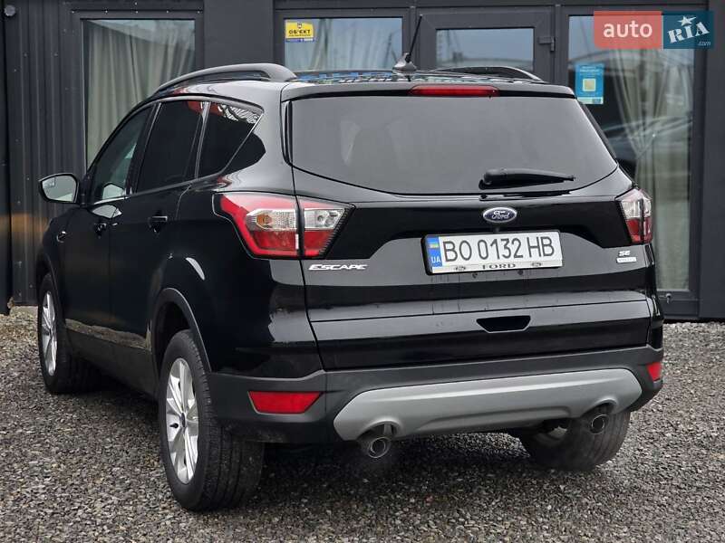 Внедорожник / Кроссовер Ford Escape 2017 в Тернополе