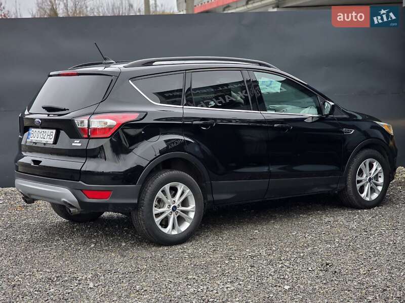 Внедорожник / Кроссовер Ford Escape 2017 в Тернополе