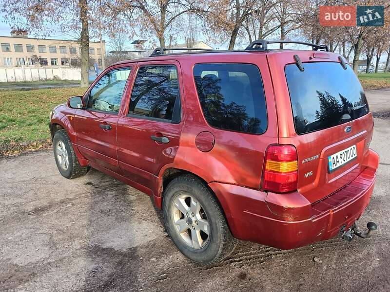 Внедорожник / Кроссовер Ford Escape 2006 в Чернигове