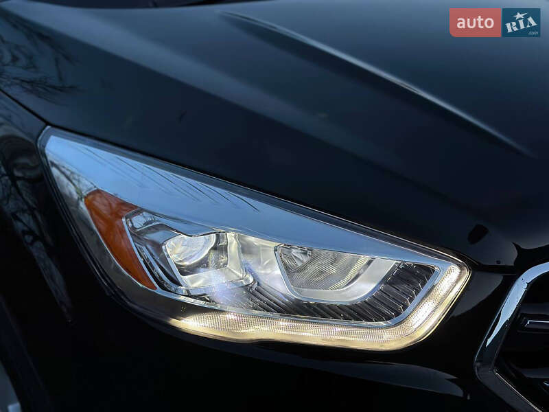 Внедорожник / Кроссовер Ford Escape 2019 в Днепре