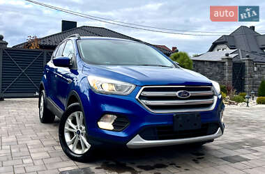 Внедорожник / Кроссовер Ford Escape 2017 в Ровно