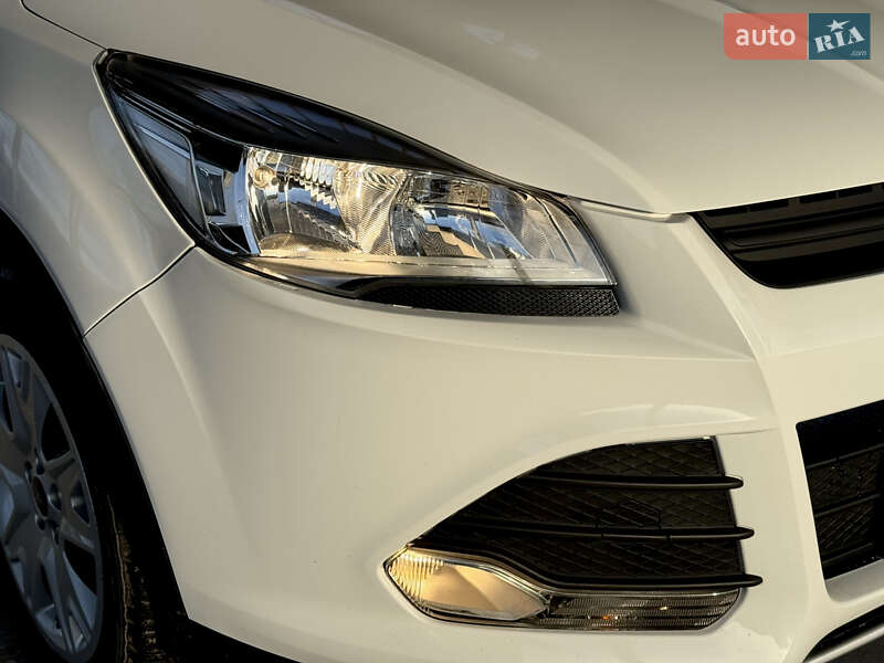 Внедорожник / Кроссовер Ford Escape 2015 в Виннице