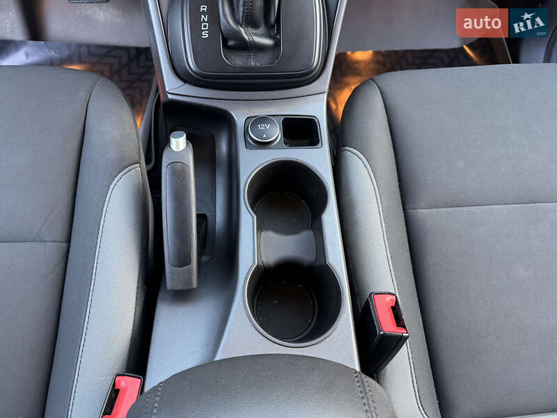 Внедорожник / Кроссовер Ford Escape 2015 в Виннице