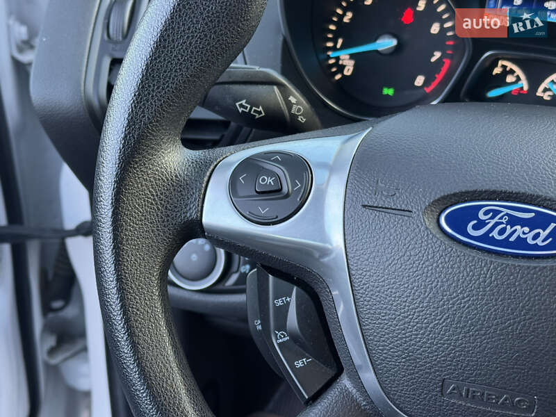 Внедорожник / Кроссовер Ford Escape 2015 в Виннице