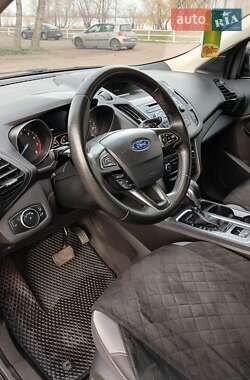 Внедорожник / Кроссовер Ford Escape 2016 в Черкассах