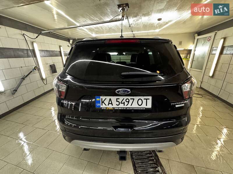 Позашляховик / Кросовер Ford Escape 2017 в Києві