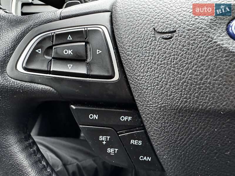 Позашляховик / Кросовер Ford Escape 2017 в Києві