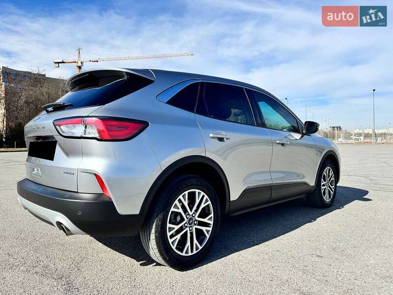 Позашляховик / Кросовер Ford Escape 2022 в Івано-Франківську