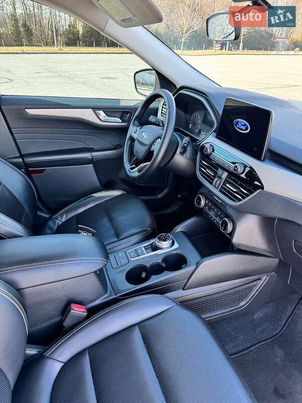 Позашляховик / Кросовер Ford Escape 2022 в Івано-Франківську