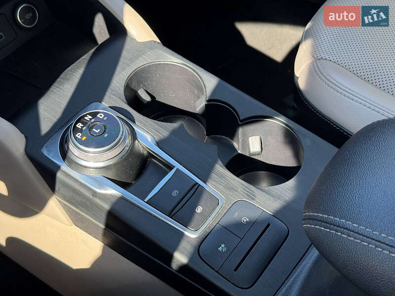 Позашляховик / Кросовер Ford Escape 2021 в Києві фото 5 Позашляховик / Кросовер Ford Escape 2021 в Києві