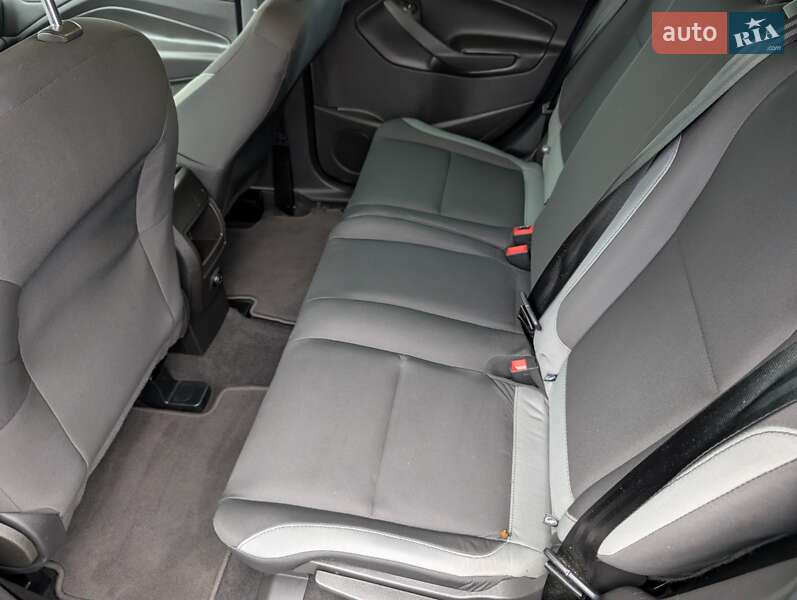 Позашляховик / Кросовер Ford Escape 2015 в Рівному