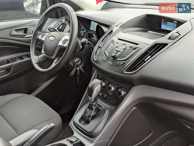 Позашляховик / Кросовер Ford Escape 2015 в Рівному