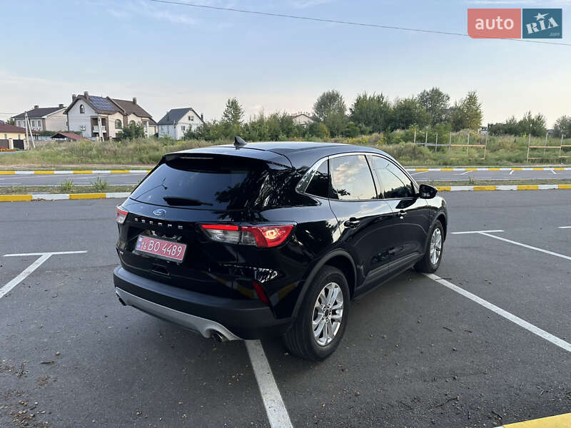 Внедорожник / Кроссовер Ford Escape 2021 в Киеве
