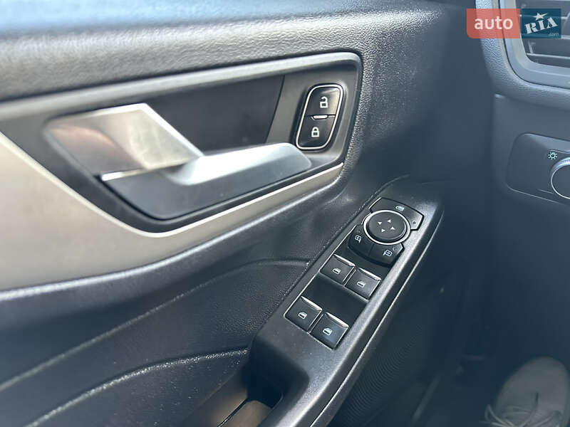 Внедорожник / Кроссовер Ford Escape 2021 в Киеве