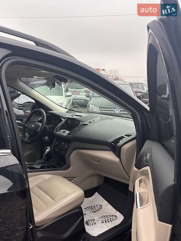 Позашляховик / Кросовер Ford Escape 2018 в Львові