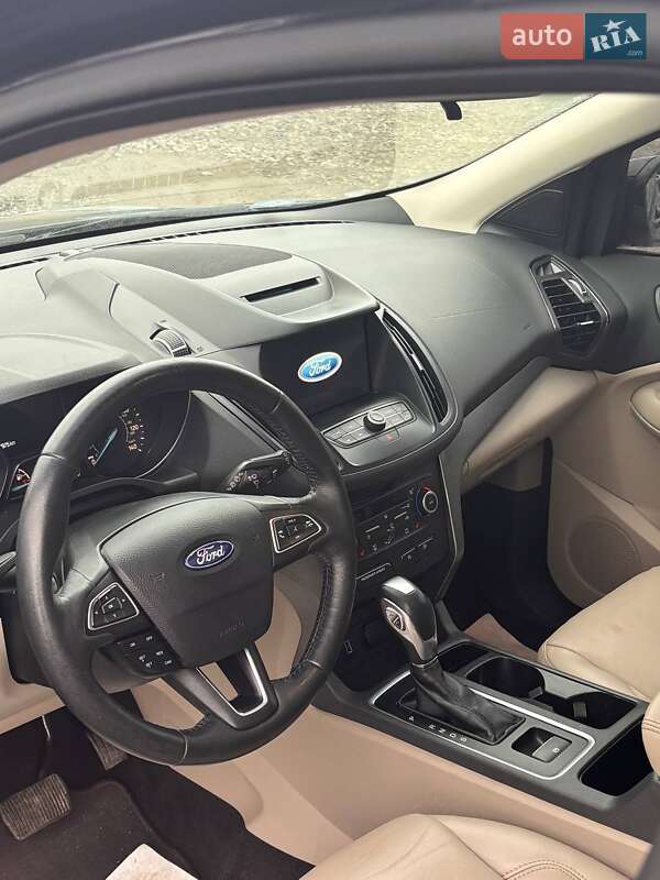 Позашляховик / Кросовер Ford Escape 2018 в Львові
