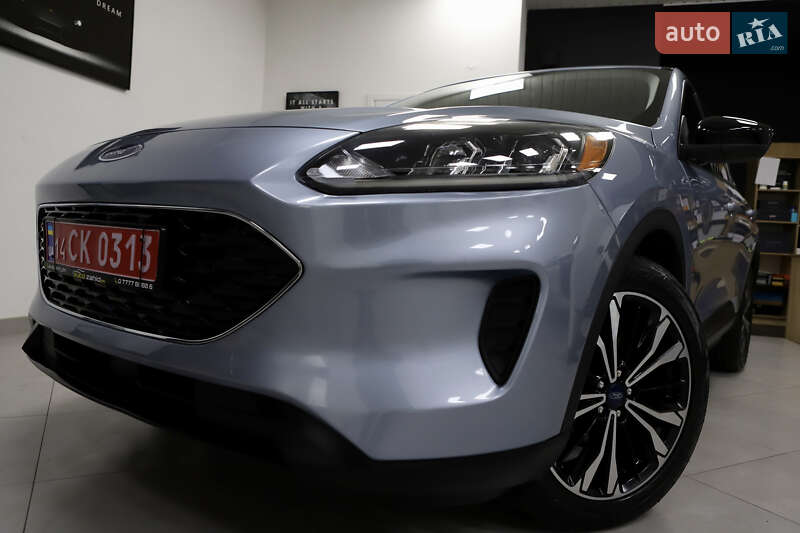 Позашляховик / Кросовер Ford Escape 2023 в Дрогобичі