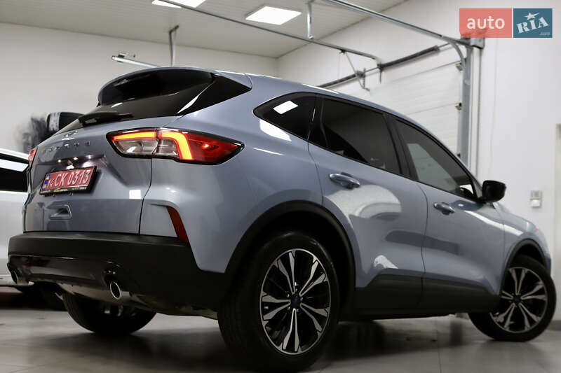 Позашляховик / Кросовер Ford Escape 2023 в Дрогобичі