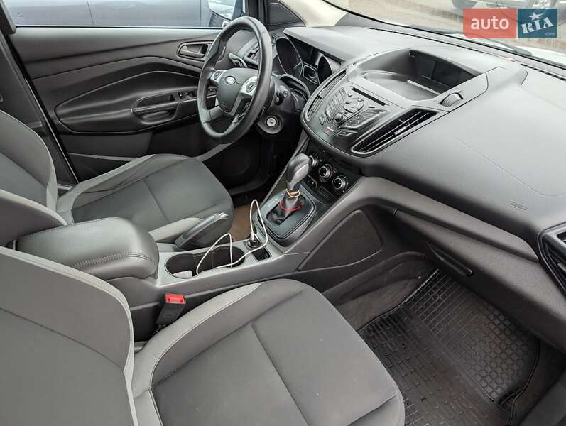 Внедорожник / Кроссовер Ford Escape 2014 в Ровно