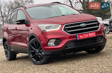 Позашляховик / Кросовер Ford Escape 2016 в Стрию