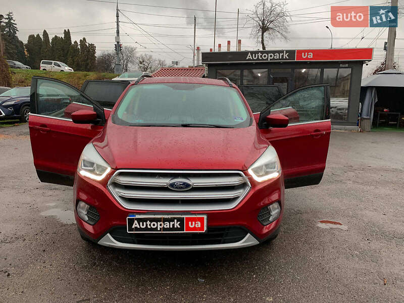 Внедорожник / Кроссовер Ford Escape 2017 в Виннице