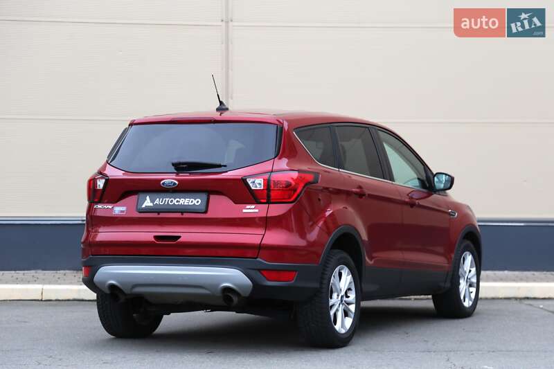 Внедорожник / Кроссовер Ford Escape 2018 в Киеве