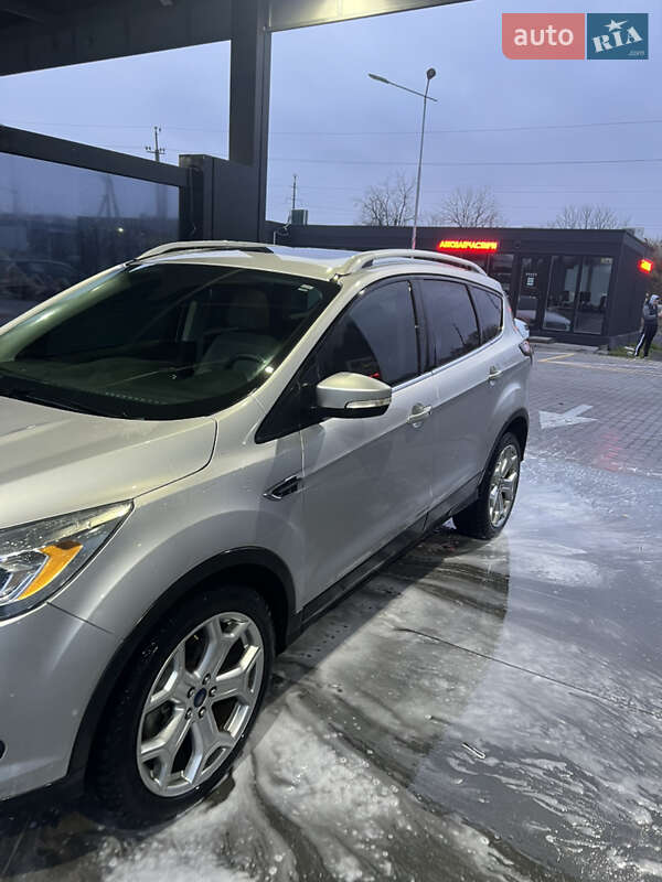Внедорожник / Кроссовер Ford Escape 2016 в Львове