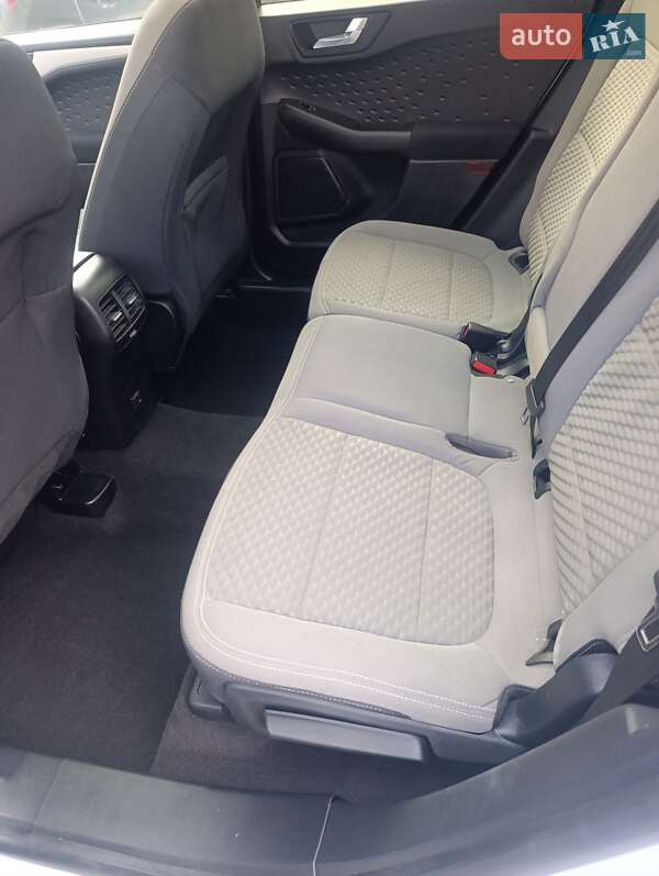 Внедорожник / Кроссовер Ford Escape 2020 в Нововолынске