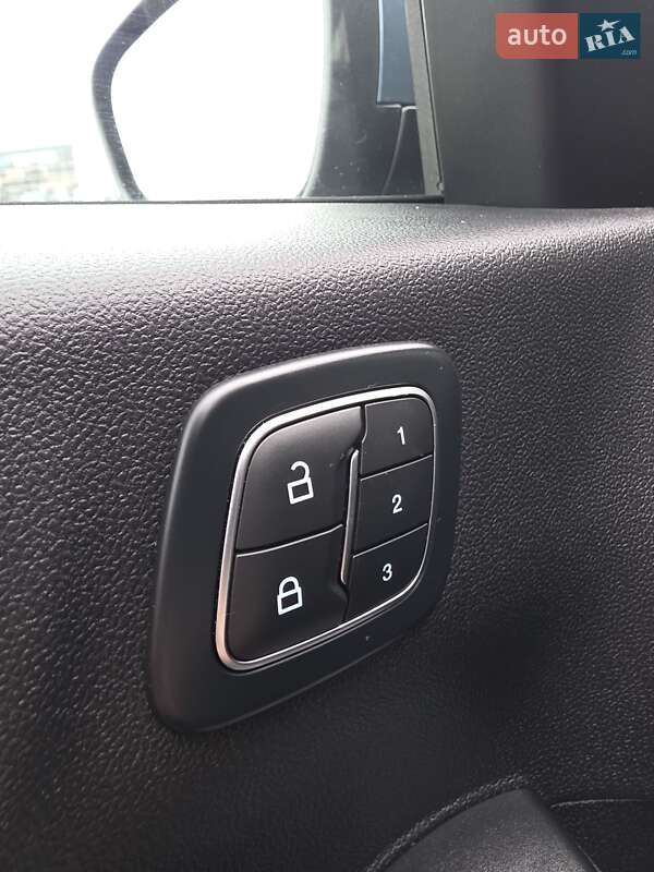 Позашляховик / Кросовер Ford Escape 2024 в Львові