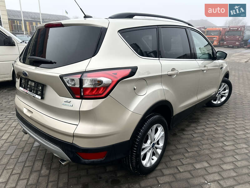 Внедорожник / Кроссовер Ford Escape 2018 в Львове