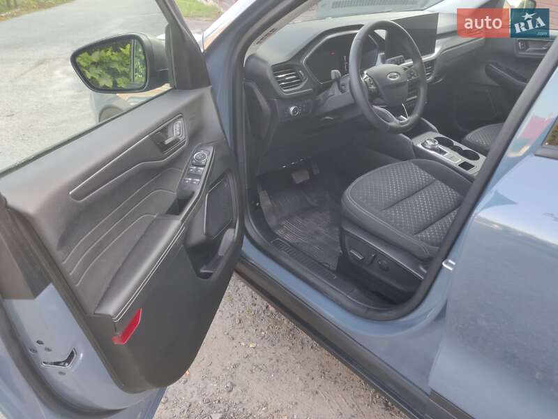 Внедорожник / Кроссовер Ford Escape 2023 в Золочеве фото 15 Внедорожник / Кроссовер Ford Escape 2023 в Золочеве