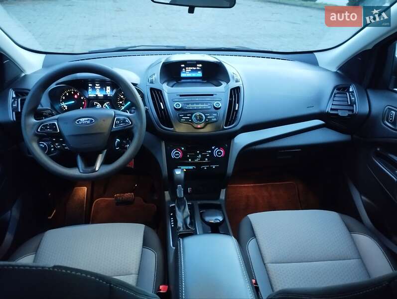Позашляховик / Кросовер Ford Escape 2017 в Дубні фото 18 Позашляховик / Кросовер Ford Escape 2017 в Дубні