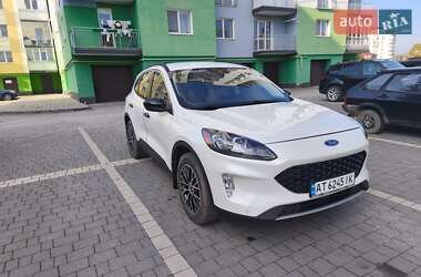 Внедорожник / Кроссовер Ford Escape 2022 в Ивано-Франковске