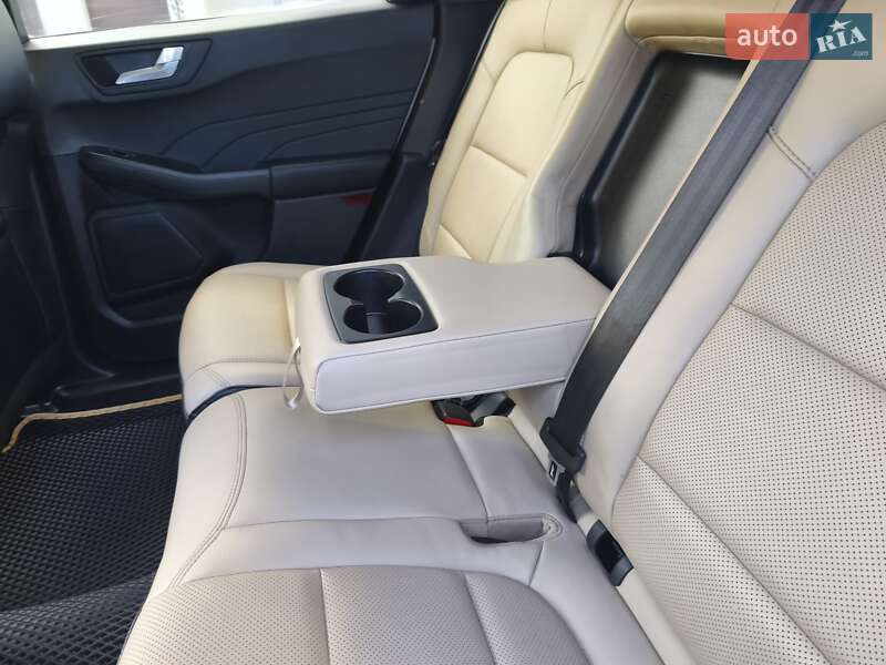 Внедорожник / Кроссовер Ford Escape 2022 в Ивано-Франковске