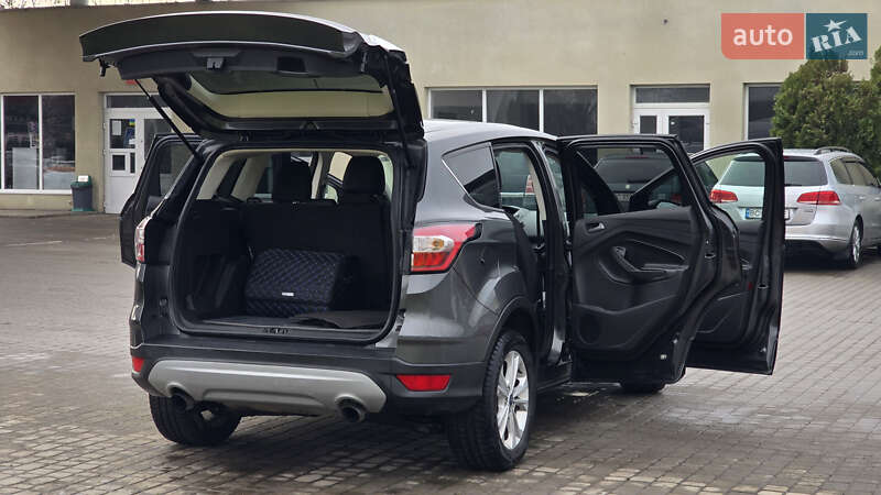 Внедорожник / Кроссовер Ford Escape 2016 в Самборе