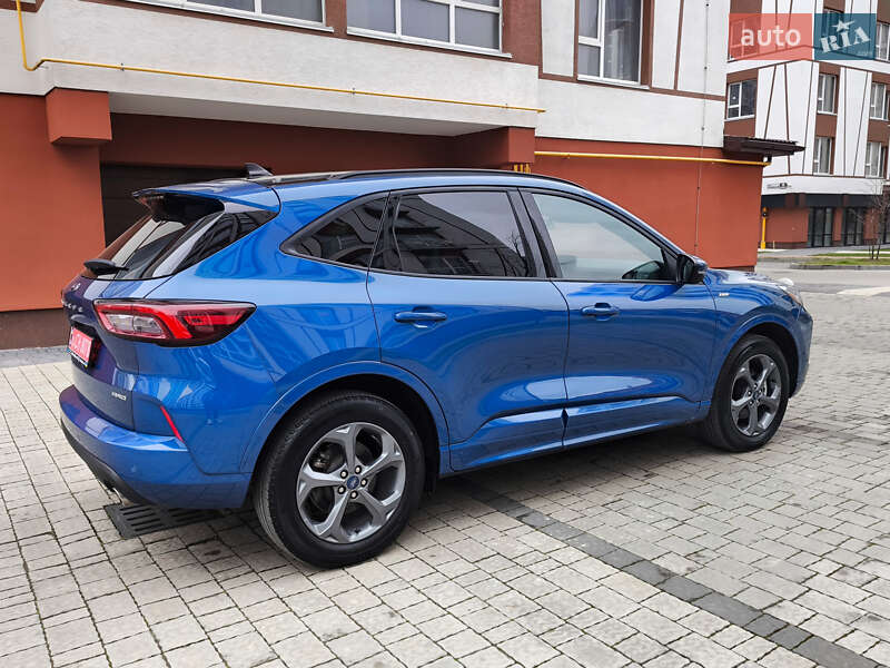 Внедорожник / Кроссовер Ford Escape 2023 в Ивано-Франковске