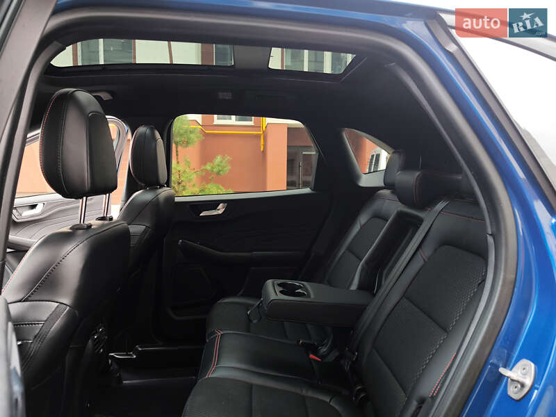 Внедорожник / Кроссовер Ford Escape 2023 в Ивано-Франковске