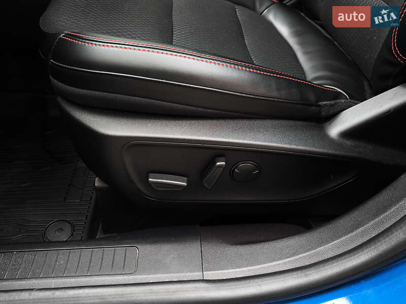 Внедорожник / Кроссовер Ford Escape 2023 в Ивано-Франковске