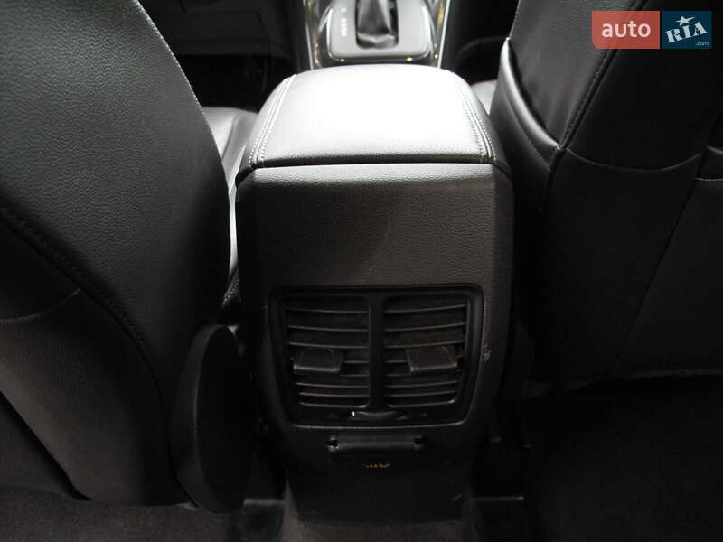 Внедорожник / Кроссовер Ford Escape 2016 в Киеве